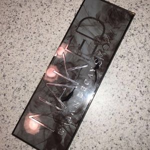 Urban Decay Naked Smokey Palette
